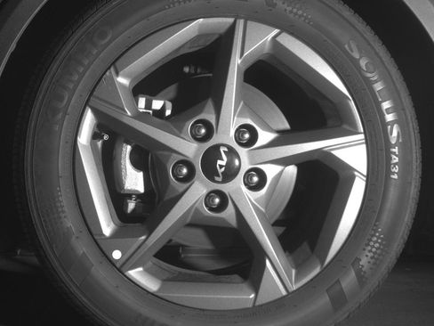 Used 2025 Kia K4 LXS image 12