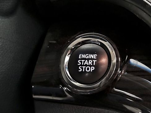 Used 2014 Toyota Avalon XLE image 22