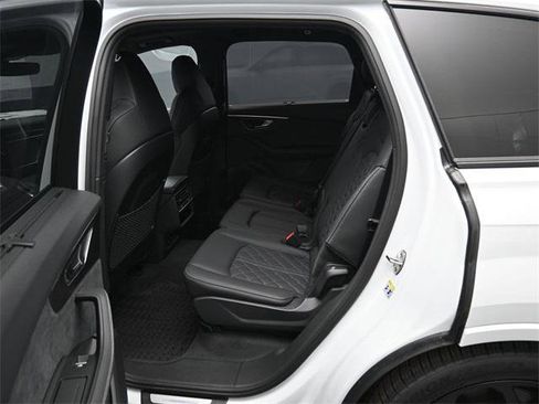 New 2026 Audi SQ7 Premium Plus image 11