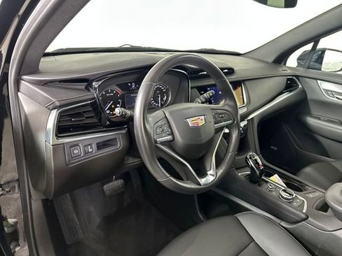 Used 2024 Cadillac XT6 Luxury image 13