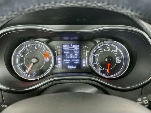 Used 2021 Jeep Cherokee Latitude Plus AWD/4WD image 19