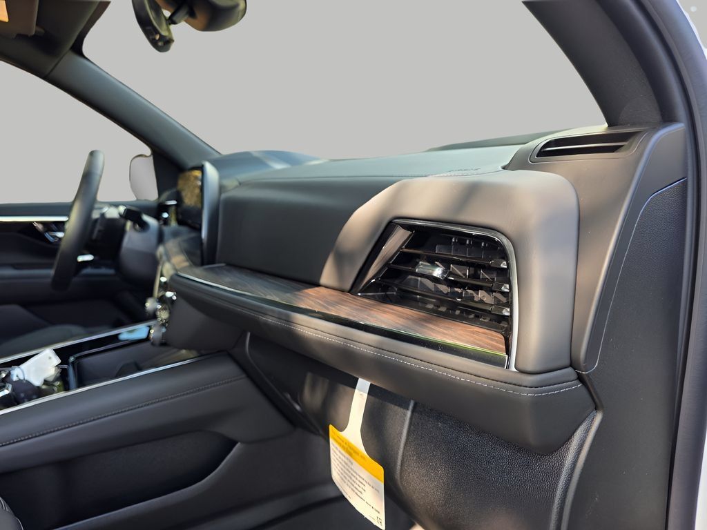 New 2026 Chevrolet Tahoe Z71 w/ Z71 Off-Road Package AWD/4WD image 17
