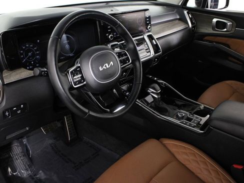 Used 2022 Kia Sorento SX Prestige w/ Rust Color Package image 17