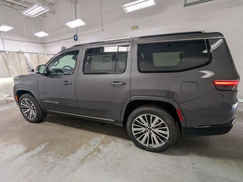 New 2025 Jeep Wagoneer Series II image 8