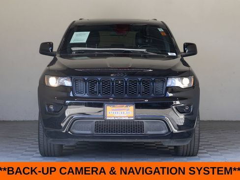 Used 2021 Jeep Grand Cherokee Laredo X AWD/4WD image 5