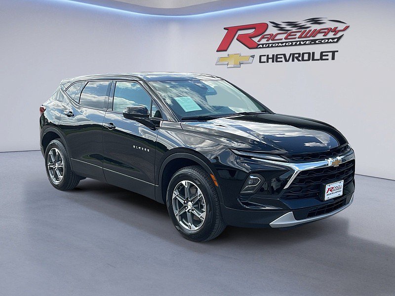 Used 2025 Chevrolet Blazer LT FWD image 7