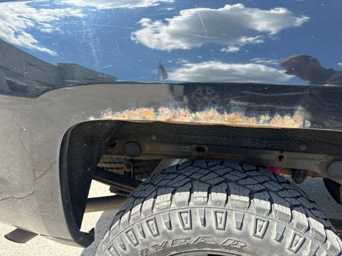 Used 2016 Chevrolet Silverado 1500 LT w/ Midnight Edition AWD/4WD image 12