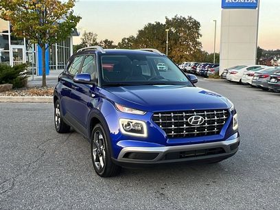 Used 2023 Hyundai Venue Limited w/ Cargo Package