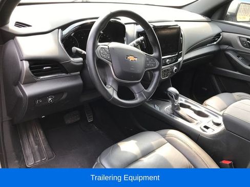Certified 2023 Chevrolet Traverse LT w/ LT Premium Package AWD/4WD image 4