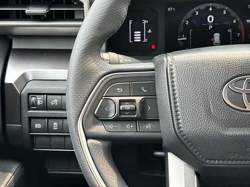 Used 2026 Toyota 4Runner SR5 RWD image 8