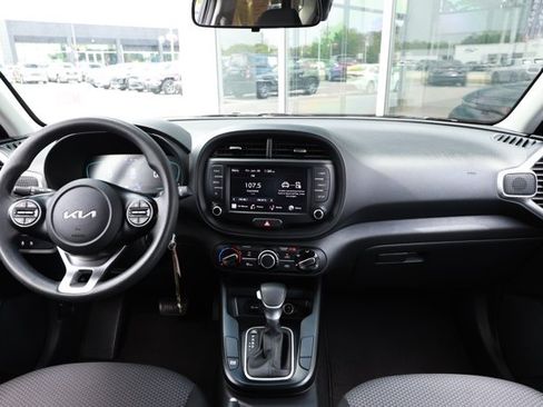 Used 2024 Kia Soul LX w/ Option Group 015 FWD image 28