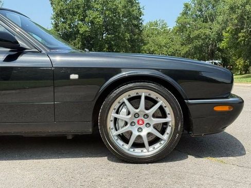 Used 2002 Jaguar XJ8 RWD image 13