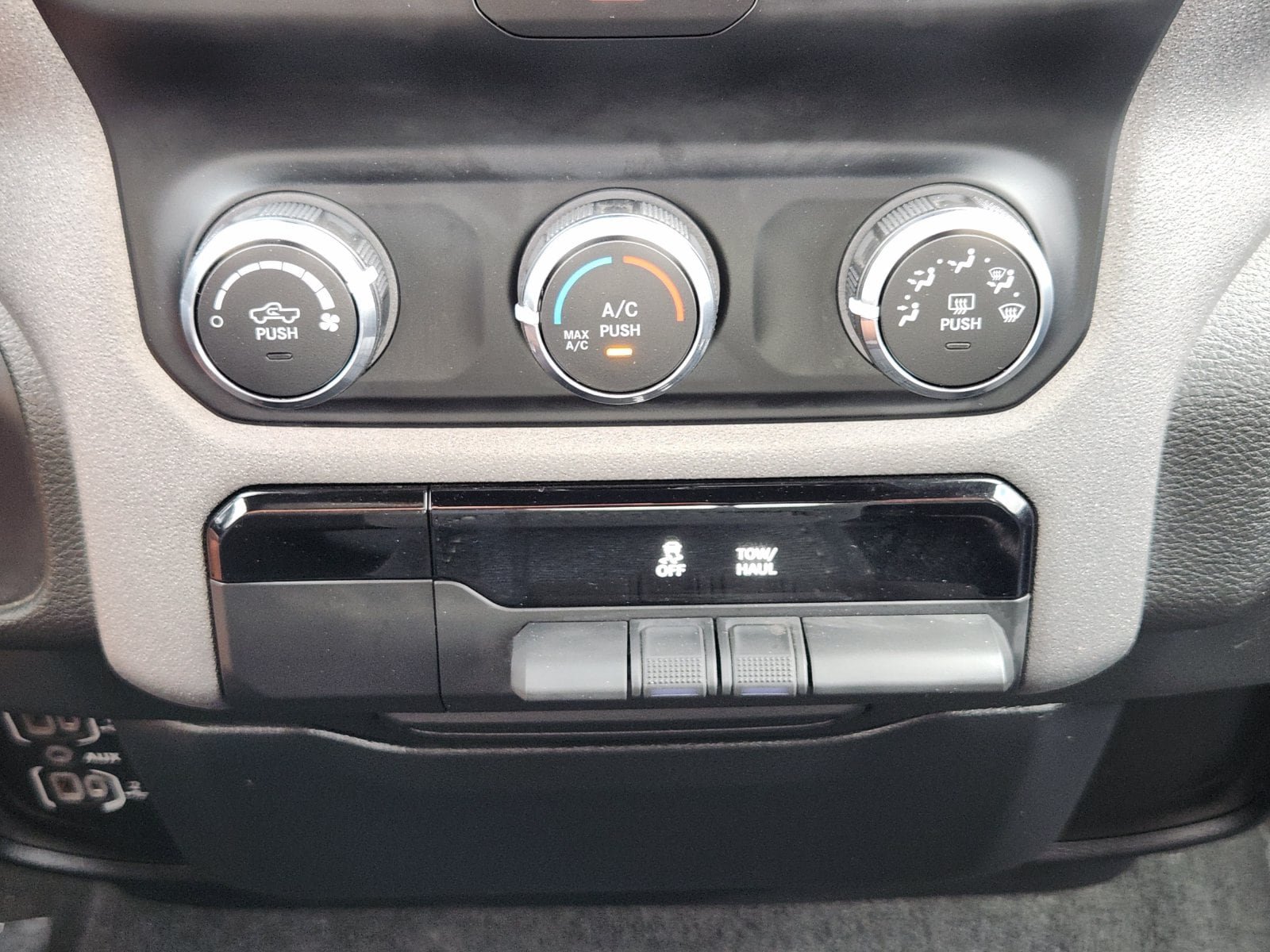 Used 2024 RAM 1500 Tradesman w/ Night Edition AWD/4WD image 27