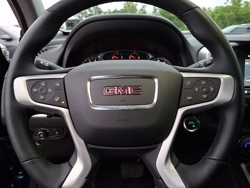 Used 2023 GMC Terrain SLT AWD/4WD image 19