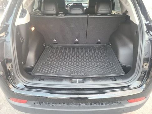 Used 2022 Jeep Compass Latitude w/ Convenience Group image 18