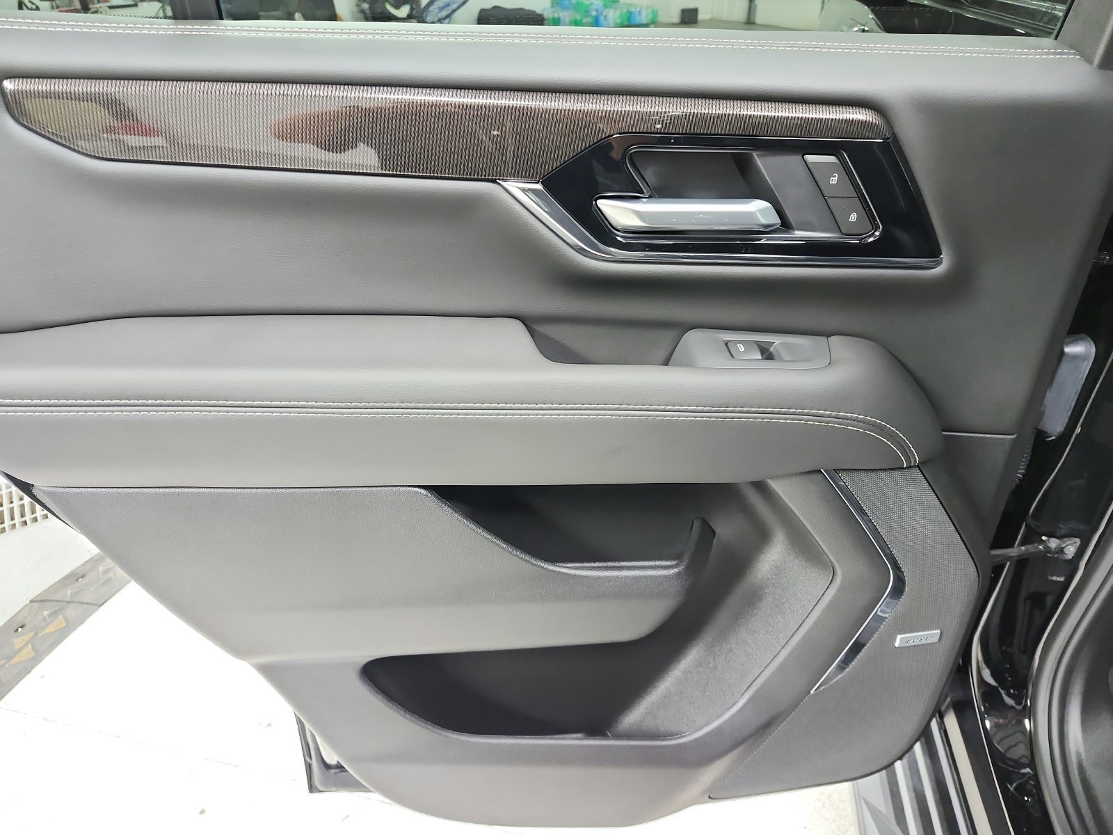 Used 2026 GMC Yukon Elevation w/ Elevation Premium Package AWD/4WD image 40