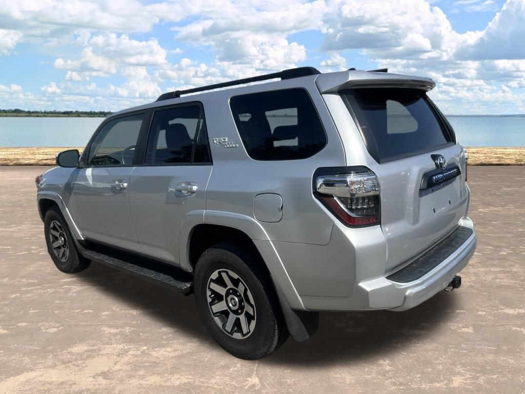 Used 2021 Toyota 4Runner TRD Off-Road AWD/4WD image 5