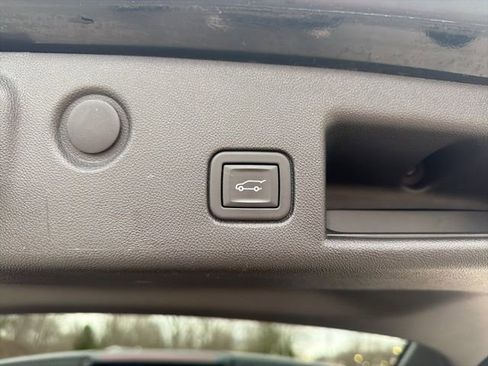 Certified 2023 Chevrolet Equinox LT AWD/4WD image 18