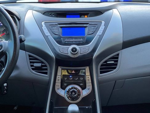 Used 2013 Hyundai Elantra GLS w/ Preferred Pkg image 12