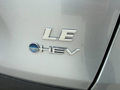 Used 2025 Toyota RAV4 LE AWD/4WD image 12