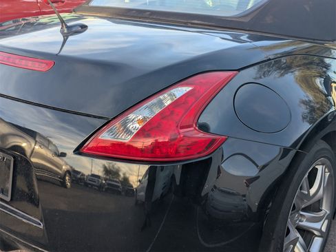 Used 2012 Nissan 370Z Touring w/ Sport Pkg image 7