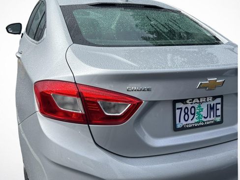 Used 2016 Chevrolet Cruze LT w/ Sun And Sound Package FWD image 17