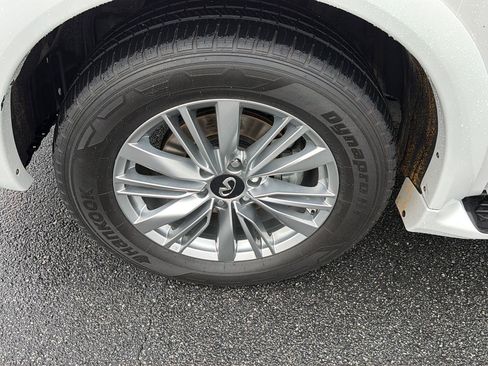 Used 2021 INFINITI QX80 Luxe w/ All-Season Package AWD/4WD image 40