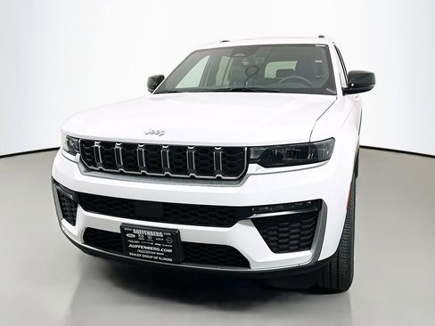 New 2026 Jeep Grand Cherokee Limited image 3