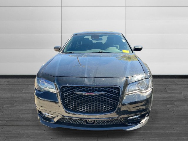Used 2022 Chrysler 300 S w/ Comfort Group RWD image 7