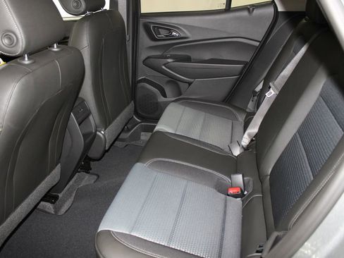 New 2026 Chevrolet Trax LT w/ Driver Confidence Package image 16