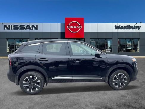 Used 2025 Nissan Kicks SV w/ Illumination Package image 5