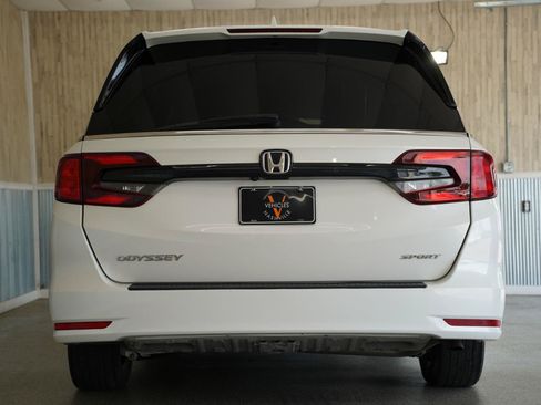 Used 2023 Honda Odyssey Sport image 9