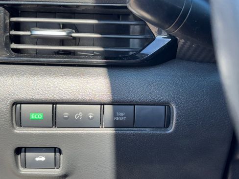 Used 2023 Nissan Sentra SV image 27