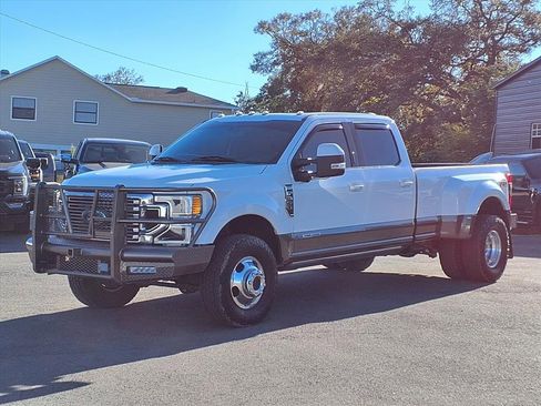 Used 2022 Ford F350 King Ranch w/ King Ranch Ultimate Package image 3