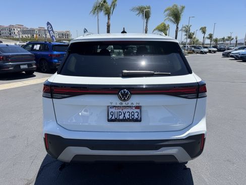 Certified 2025 Volkswagen Tiguan S FWD image 7