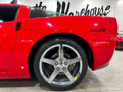 Used 2007 Chevrolet Corvette Coupe w/ Preferred Equipment Group RWD image 20
