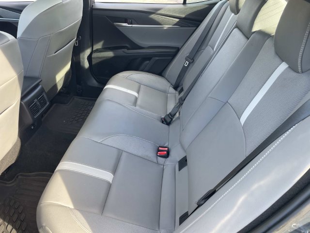 Used 2025 Toyota Camry SE AWD/4WD image 19
