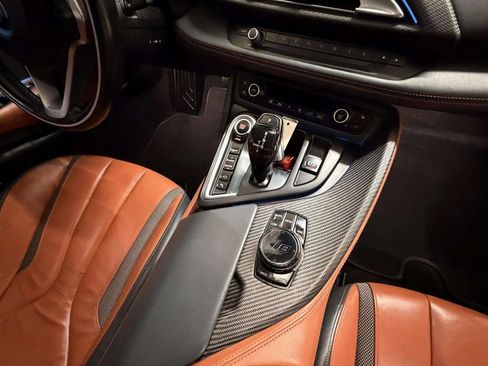 Used 2019 BMW i8 Coupe AWD/4WD image 16