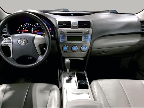 Used 2011 Toyota Camry LE w/ LE Extra-Value Pkg FWD image 15