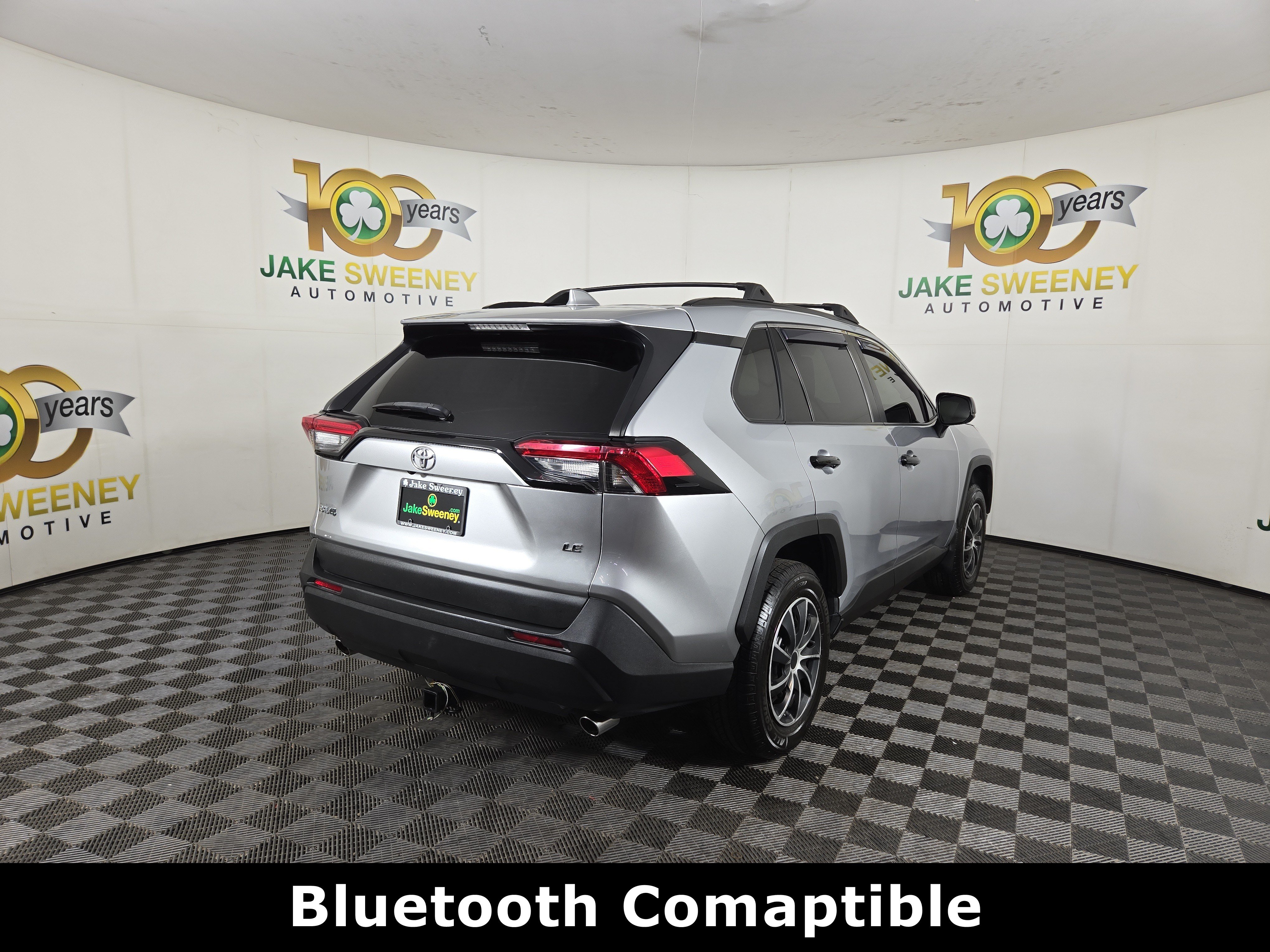 Used 2021 Toyota RAV4 LE FWD image 9