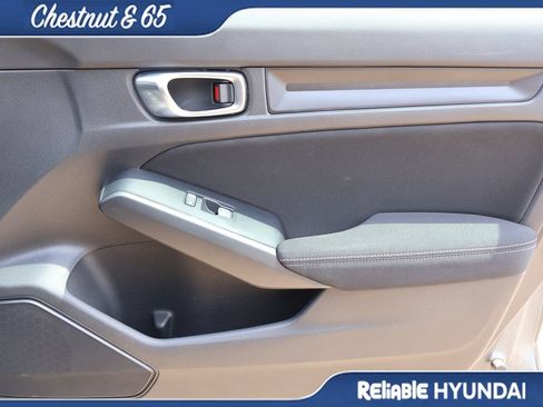 Used 2023 Honda Civic Sport image 9