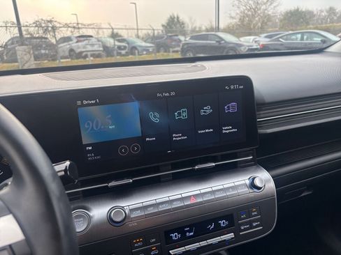 Used 2025 Hyundai Kona SEL image 21