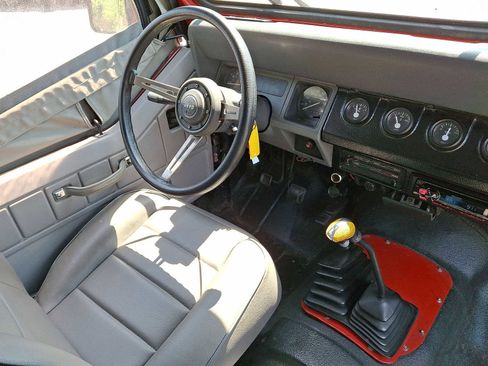 Used 1990 Jeep Wrangler S AWD/4WD image 15