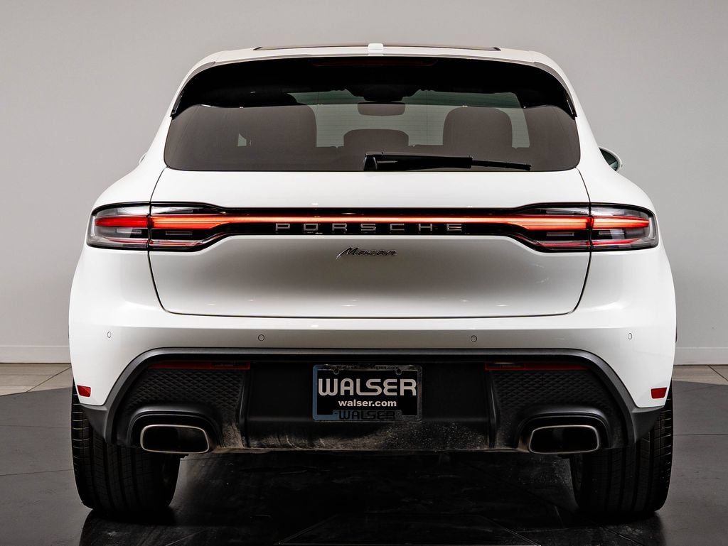 Certified 2026 Porsche Macan AWD/4WD image 7