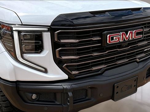 Used 2024 GMC Sierra 1500 AT4X AWD/4WD image 31