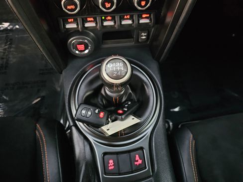 Used 2017 Toyota 86 Coupe 2D image 14