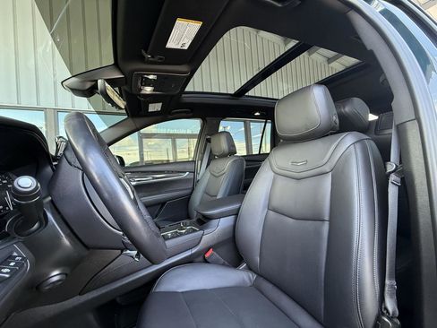 Used 2024 Cadillac XT6 Sport w/ Technology Package AWD/4WD image 13
