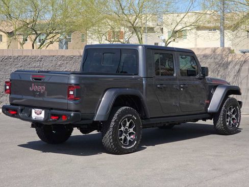 Used 2024 Jeep Gladiator Rubicon image 9