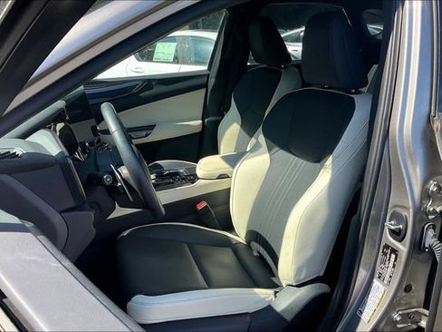 Used 2024 Lexus NX 350h AWD image 3