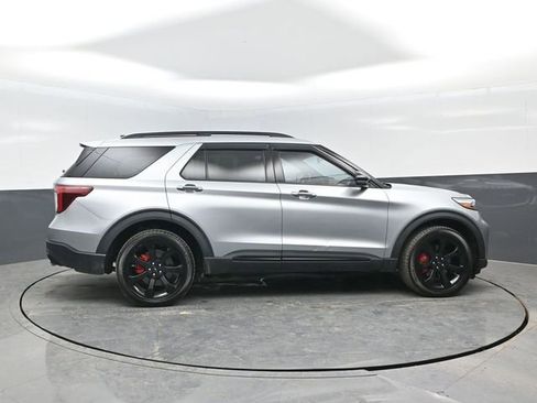 Certified 2023 Ford Explorer ST w/ Equipment Group 401A AWD/4WD image 3
